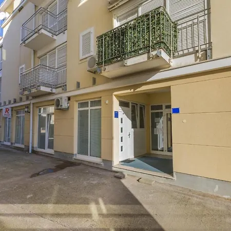 Vlatka Apartment Novi Vinodolski
